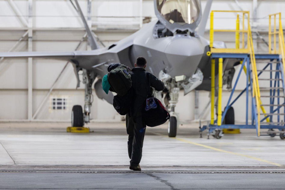 Polskie F-35 w powietrzu. Rajd "Powitanie z Polską" nad największymi miastami