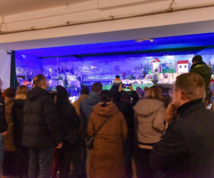 Ruchoma szopka bożonarodzeniowa w kościele zakonu Redemptorystów o. Rydzyka