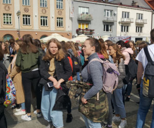 Białystok: Młodzieżowy Strajk Klimatyczny: Najpierw natura, potem matura