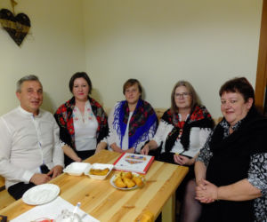 Karmimy pierogami naszych obrońców