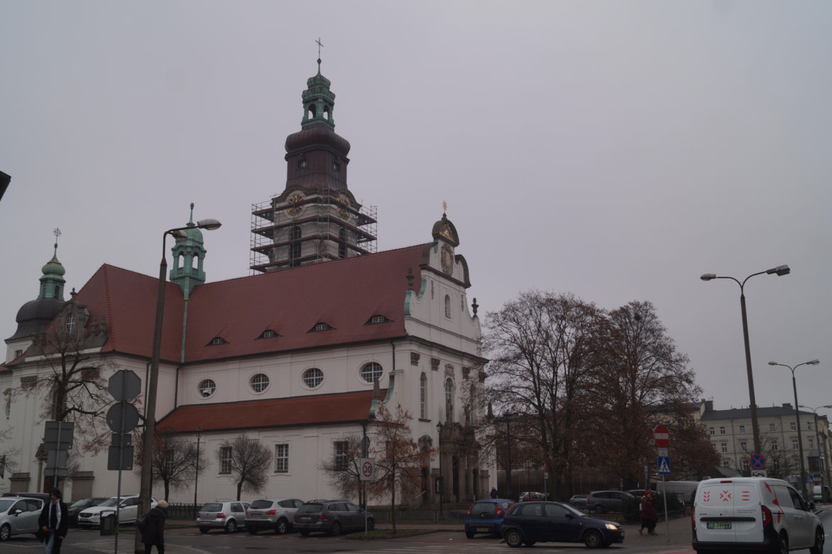 Parking podziemny, targowisko i więcej zieleni. Tak zmieni się plac Piastowski