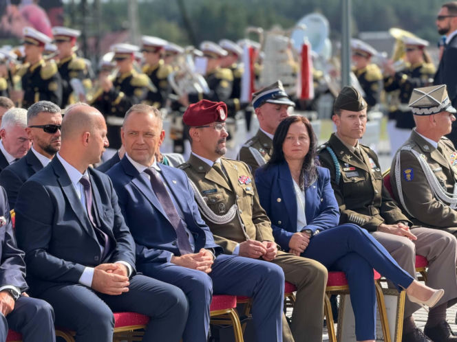 Michael Ollis patronem Centrum Kultury w Olesznie. Ocalił życie Polakowi. Na uroczystości był prezydent Nawrocki