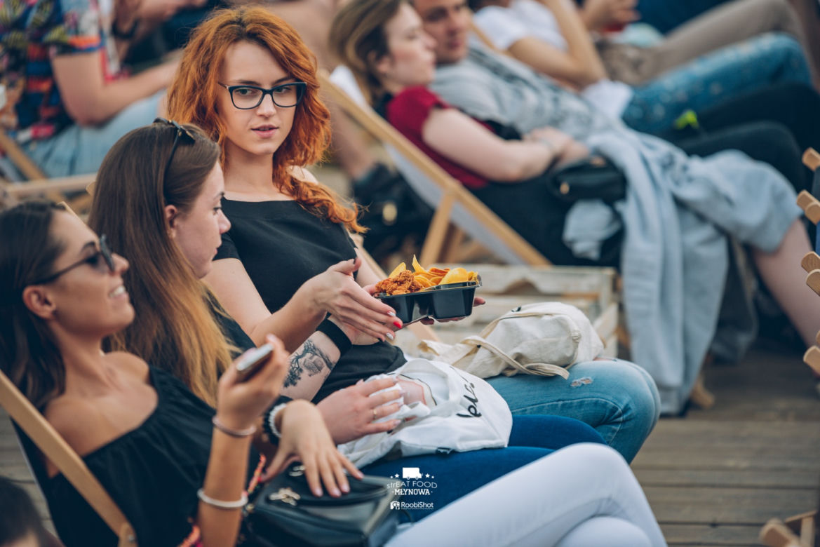 Kino plenerowe w Białymstoku w ramach Streat Food Młynowa