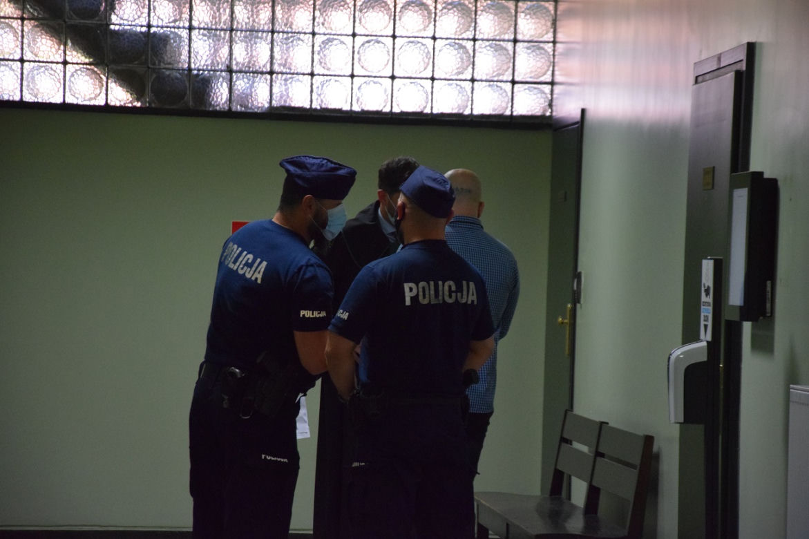 Przemyśl: Łukasz P. więził synka w mieszkaniu.   Jest wyrok sądu [Zdjęcia]