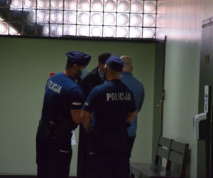Przemyśl: Łukasz P. więził synka w mieszkaniu.   Jest wyrok sądu [Zdjęcia]