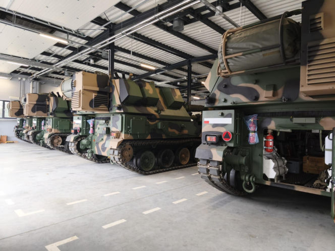 Coraz więcej "skorupiaków". Nowe Kraby dla Lubuskiego Pułk Artylerii