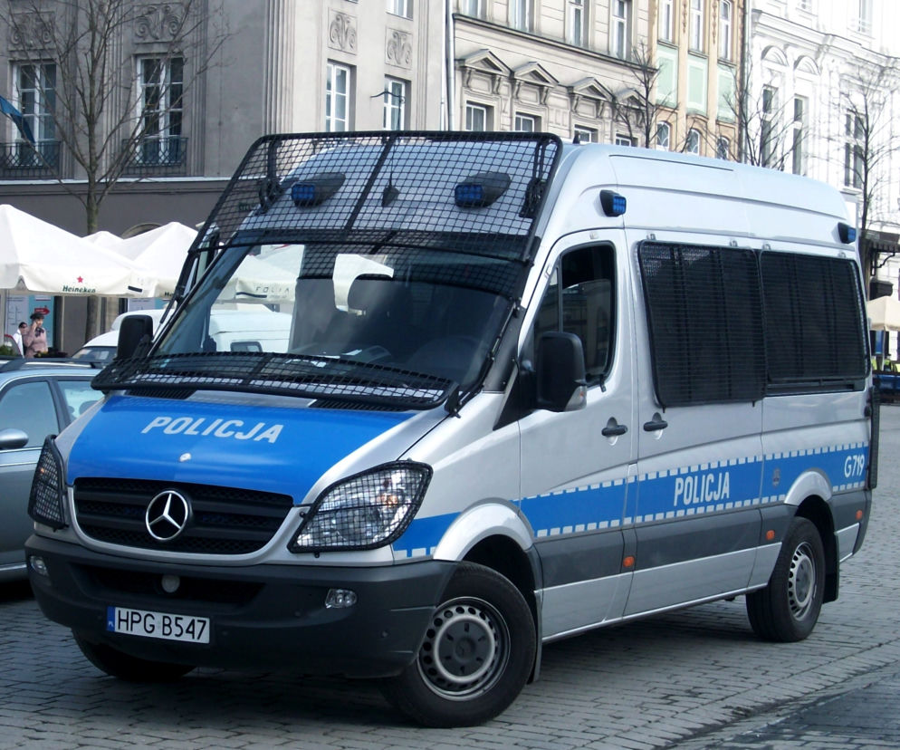Podczas majówki policjanci będą sprawdzać prędkość i stan techniczny pojazdów, trzeźwość kierowców oraz sposób przewożenia pasażerów.