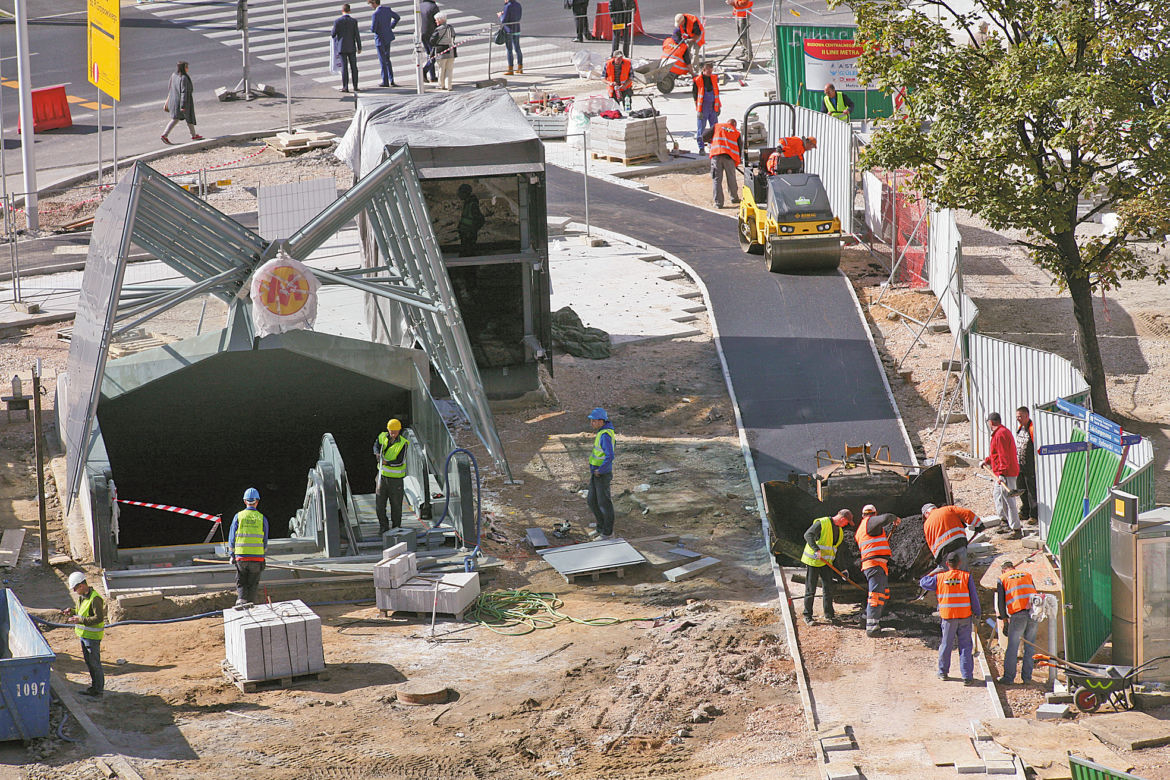Metro gotowe, ulice rozkopane