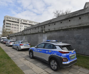Warszawa przejmuje Szpiegowo. Miasto weszło na teren z komornikiem