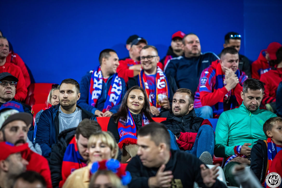 Kibice na meczu Raków Częstochowa - Aris