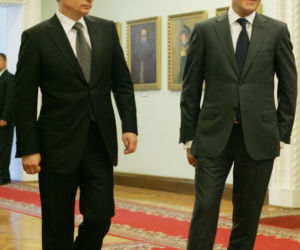 Tusk ścigany za Smoleńsk