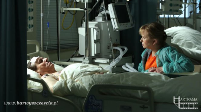 Barwy szczęścia odc. 1339. Zenek Grzelak (Jan Pęczek), Basia (Sławomira Łozińska)