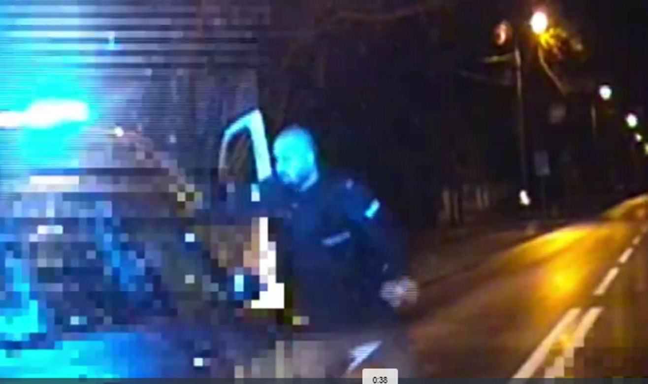 Pościg za pijanym 18-latkiem w Piasecznie. Policjanci staranowali jego auto!