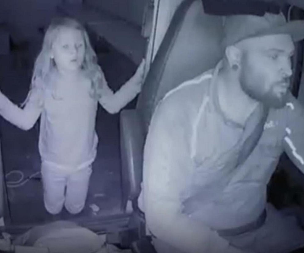 Kurier porwał 7-latkę i ją zabił! To zdjęcie przeraża