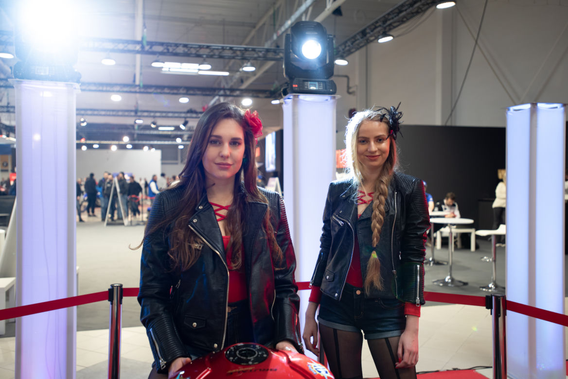 hostessy na Warsaw Motorcycle Show 2019 - GALERIA