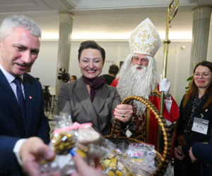 Połamali się opłatkiem w Sejmie