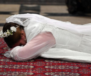 Dziewice konsekrowane