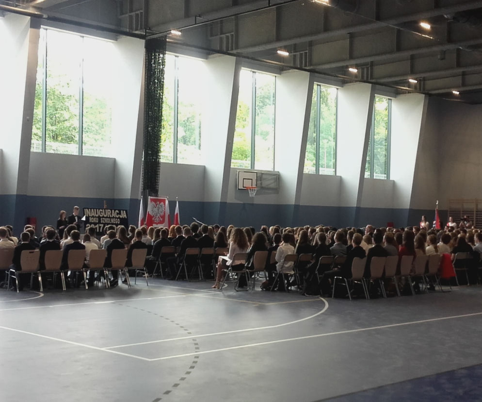 Nowy budynek V LO przy Ślężnej