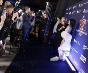 Steczkowska wygrała Sylwestra z Dwójką boskim ciałem i piórami