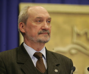 Macierewicz