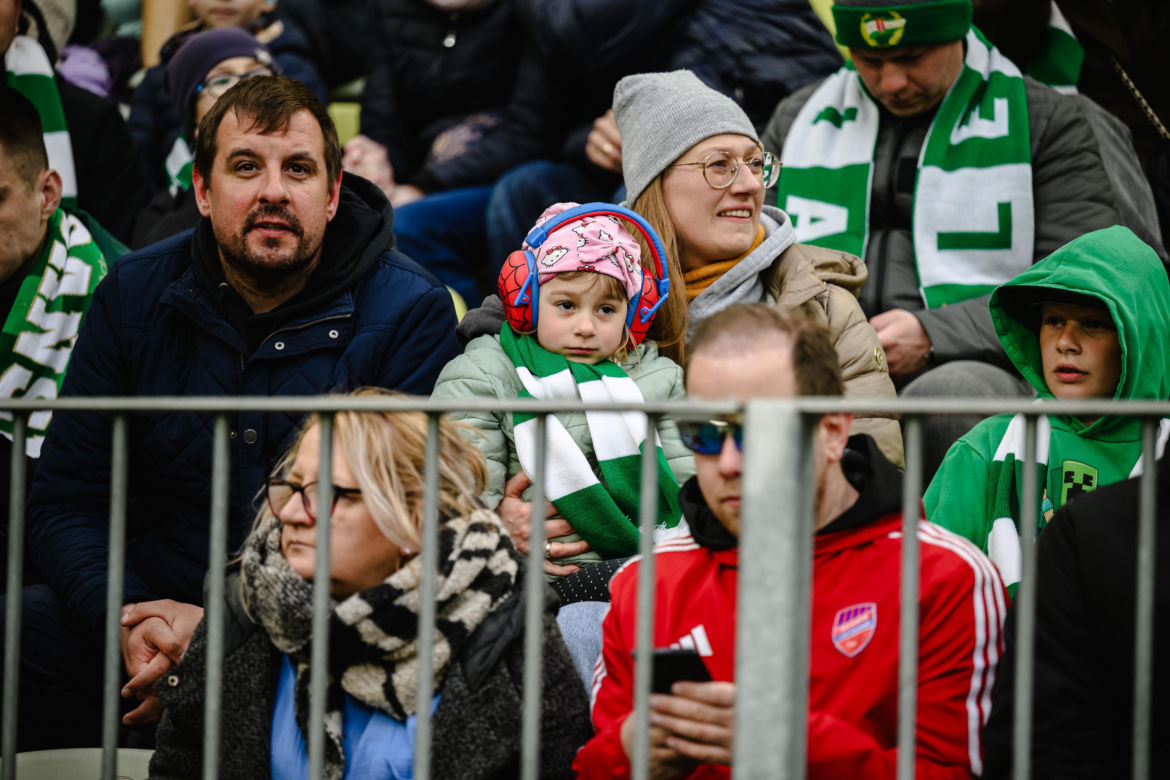 Lechia Gdańsk - Raków Częstochowa; Zdjęcia kibiców z meczu 30. kolejki PKO BP Ekstraklasy