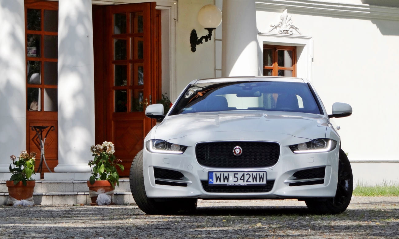 Jaguar XE 2.0 T R-Sport