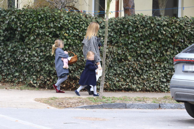 Kasia Tusk z córkami z koszyczkiem przyjechali do Donalda