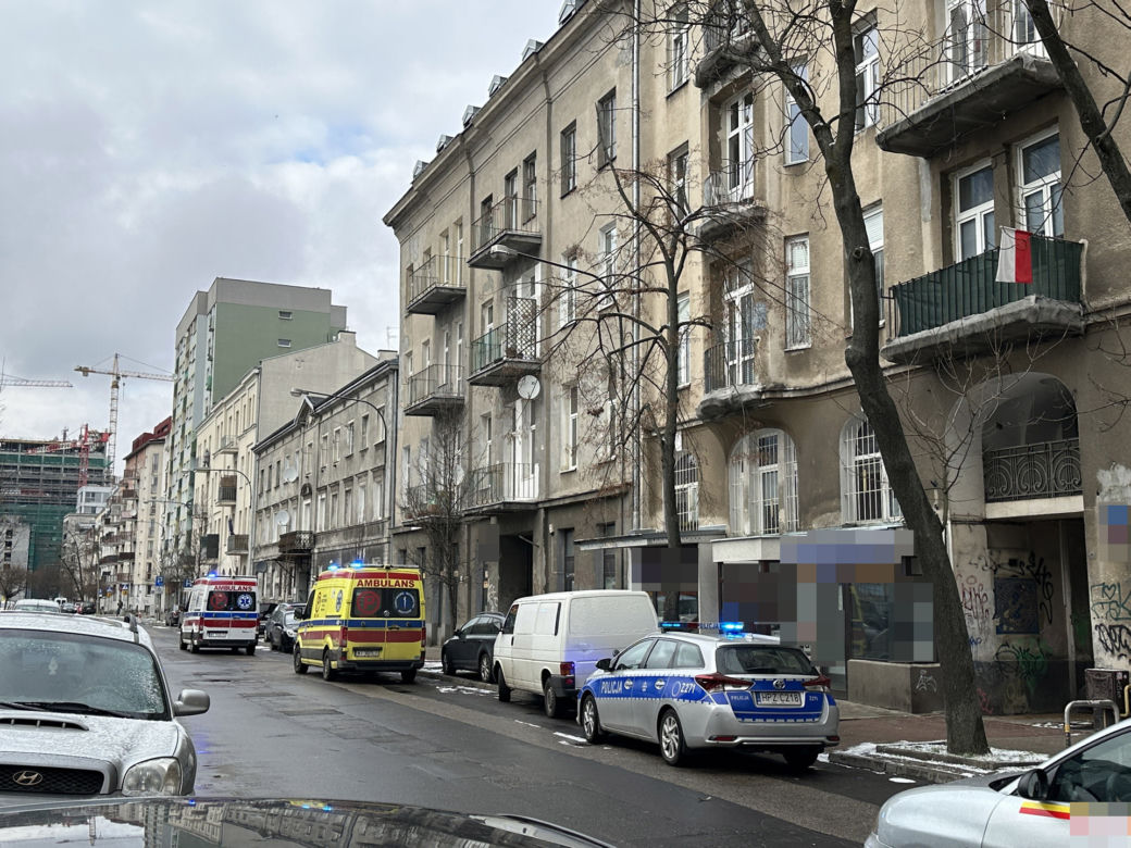 Makabra w mieszkaniu na Woli. Nie żyje mężczyzna, policja zatrzymała kobietę. Doszło do morderstwa!?