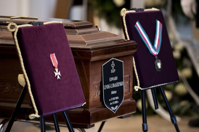 Tak wygląda teraz grób Edwarda Linde-Lubaszenko