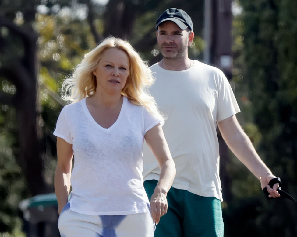 Pamela Anderson, Dan Hayhurst 