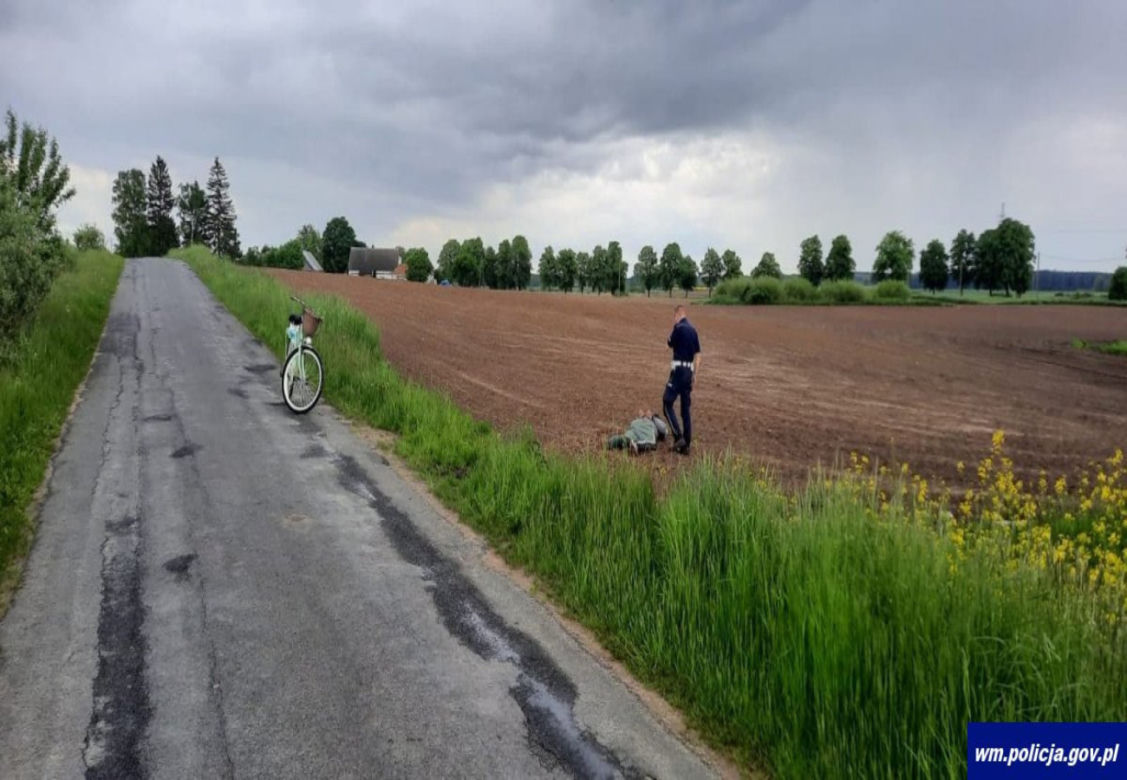Policjant dogonił motocyklistę rowerem