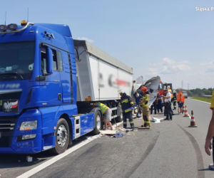 Śląskie: Tragiczny wypadek na autostradzie A4. Bus zderzył się z ciężarówką, nie żyje jedna osoba