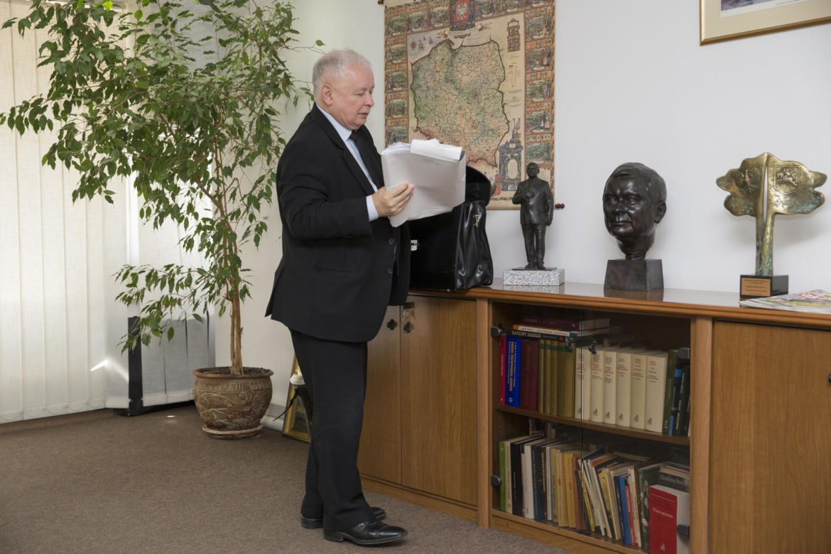 Stąd twardą ręką rządzi PiS Jarosław Kaczyński 