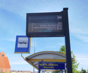 Tablice informacji pasażerskiej będą później niż było planowane