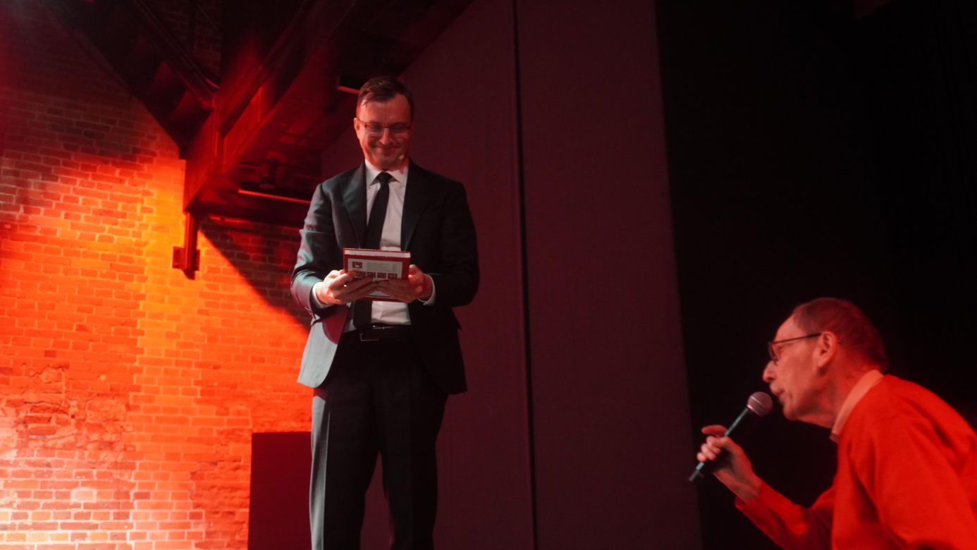 Wielki dzień w ponad 100-letniej historii Widzewa. Robert Dobrzycki oficjalnie nowym właścicielem klubu