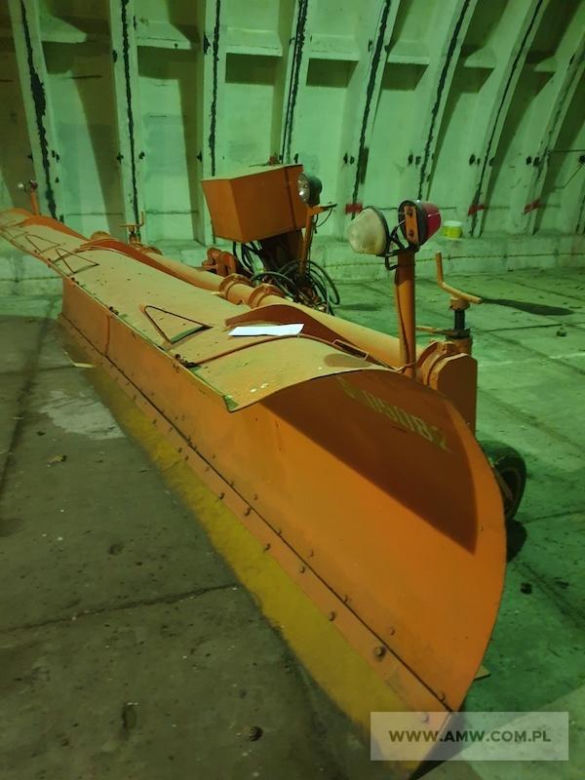 Pług odśnieżny lotniskowy LPC-82 