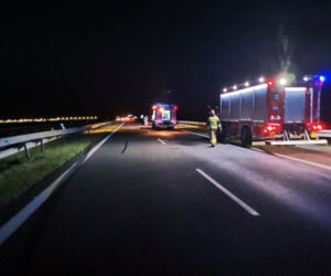 Pijany 21-latek na A4. Płonące auto na autostradzie [ZDJĘCIA]