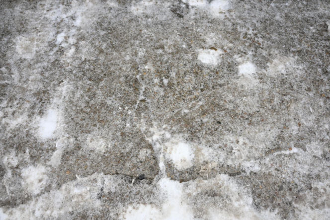 Gołoledź paraliżuje Polskę