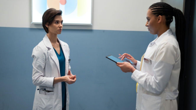 Na dobre i na złe odc. 990. Maria (Sylwia Achu), Blanka (Pola Gonciarz)