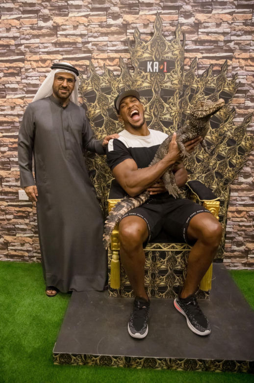Anthony Joshua siłował się z prawdziwą bestią. Zwierzę, o którym mogliście nie mieć pojęcia