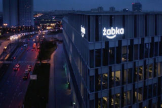 Wielki cyberatak na sieć Żabka. Co z danymi klientów aplikacji? Minister zabrał głos