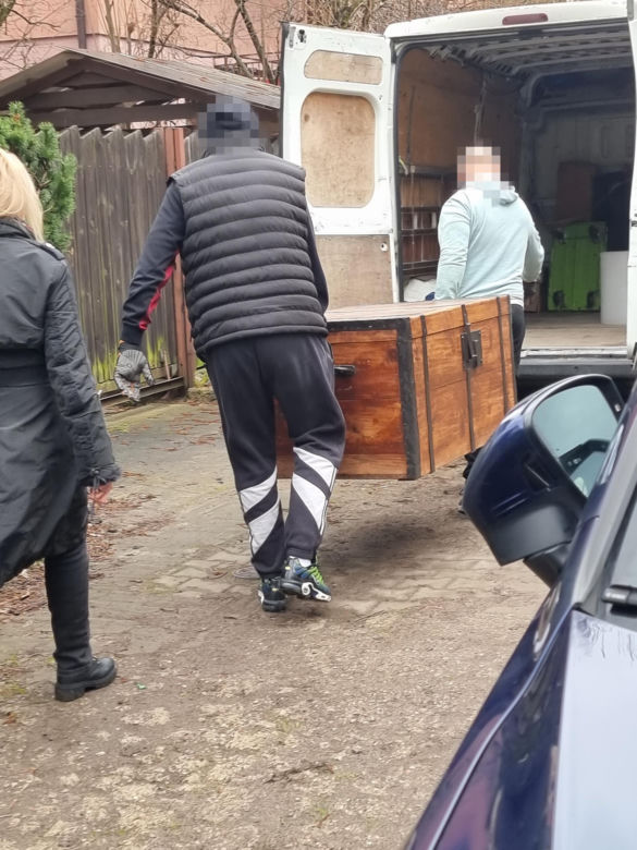 Sylwia Wysocka z komornikiem i policją odzyskała swoje rzeczy