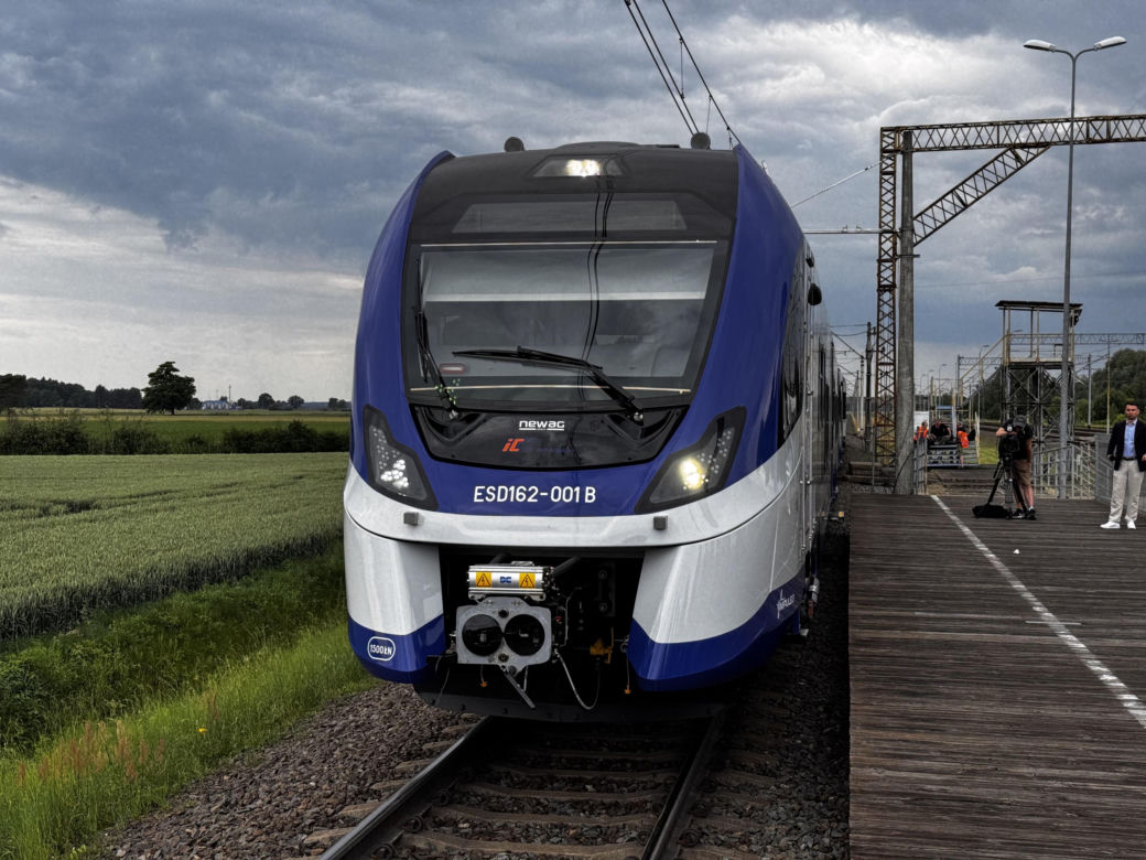 Tak wygląda nowy pociąg PKP Intercity. Zajrzeliśmy do środka!