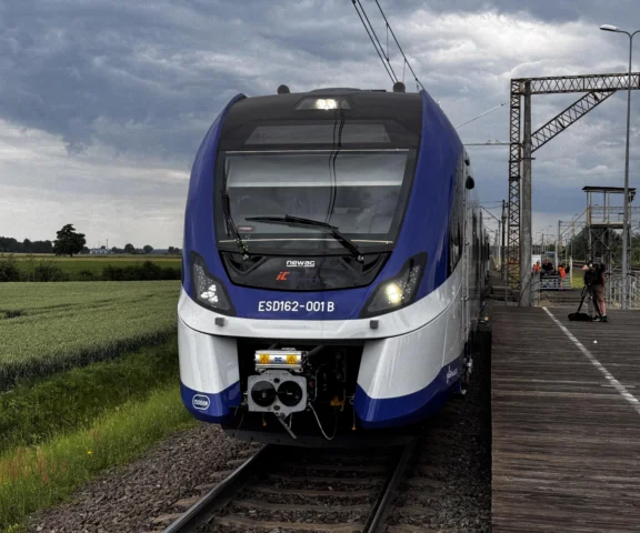 Bilety na pociągi PKP taniej nawet o połowę. Wystarczy wejść na tę stronę 