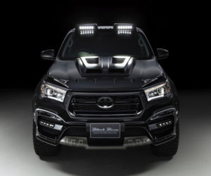 Toyota Hilux po tuningu WALD International 