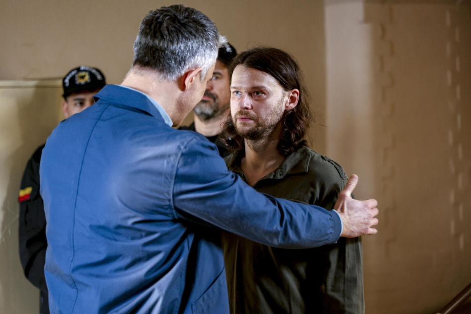 Mateusz Kościukiewicz jako Paweł w "Pierwszej miłości"
