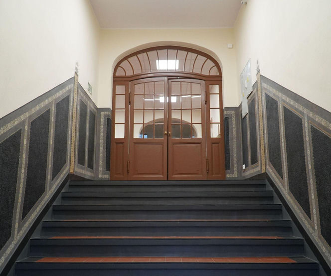 Ta zabytkowa szkoła ma ponad 100 lat. Po latach starań odzyskała blask