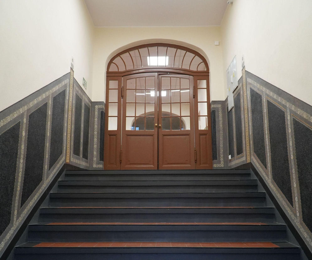 Ta zabytkowa szkoła ma ponad 100 lat. Po latach starań odzyskała blask