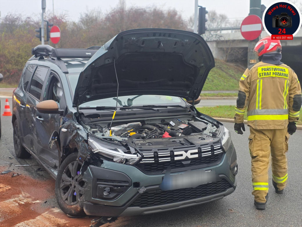 Wypadek karawanu wiozącego trumnę z ciałem. Szok w Warszawie