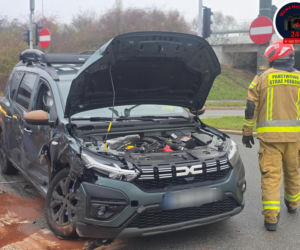 Wypadek karawanu wiozącego trumnę z ciałem. Szok w Warszawie
